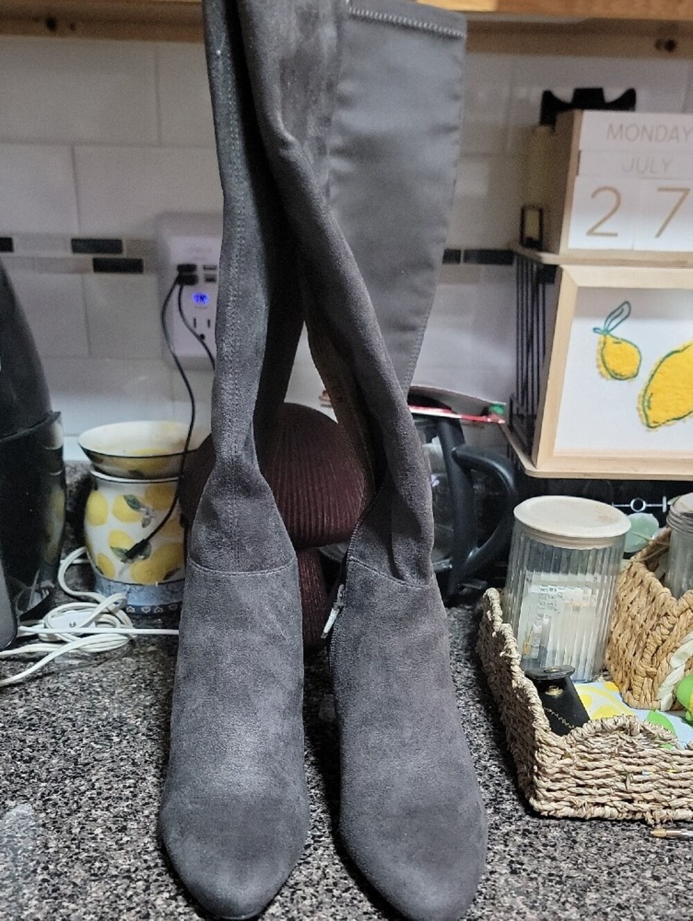 Life Stride Women’s Gray Gracie Knee-High Suede Boots Size 9M - Picture 4 of 9